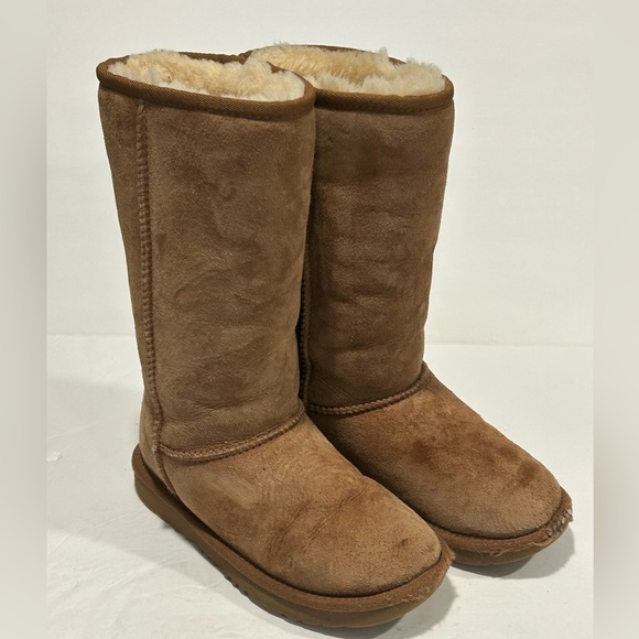 UGG Kids Classic Tall II Boot - Little Kid / Big Kid - Chestnut Size 2 - Picture 1 of 14
